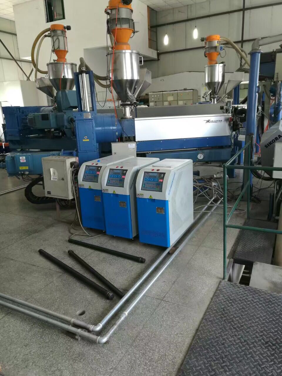 擠出模具模溫機(jī)，塑料板材設(shè)備溫度控制機(jī)