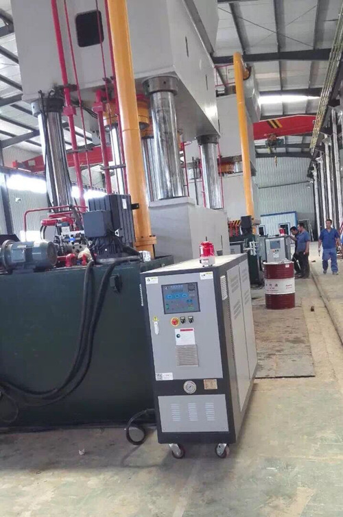 熱壓機(jī)模具油加熱器,導(dǎo)熱油加熱器，模具溫度控制機(jī)