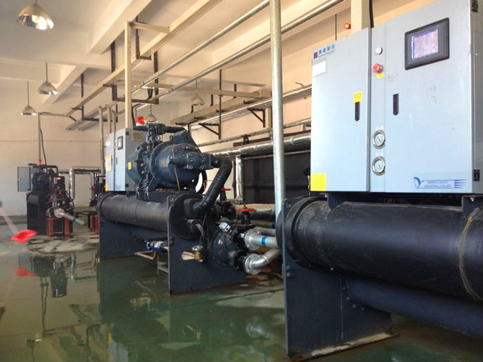 上海冷水機，螺桿式水冷冷水機組，上海螺桿式冷水機
