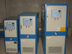 高精度模溫機，油循環(huán)模溫機